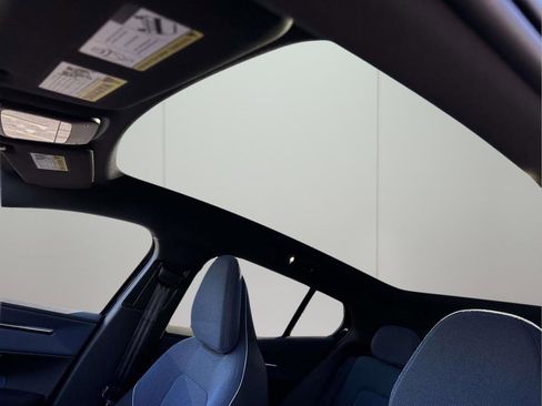 New 2026 Volvo EX30 Plus w/ Protection Package Premier image 17