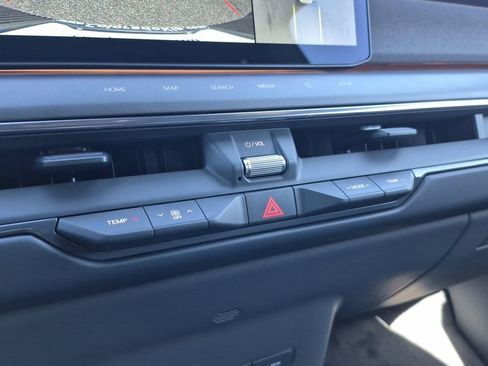 New 2026 Kia EV9 Land image 24