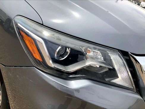Used 2019 Nissan Pathfinder SL AWD/4WD image 35