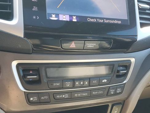 Used 2017 Honda Pilot EX-L image 18