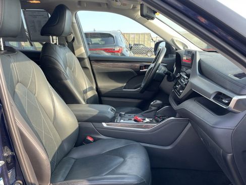 Used 2020 Toyota Highlander Platinum AWD/4WD image 5