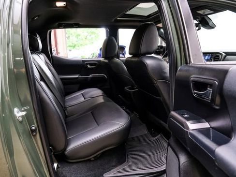 Used 2022 Toyota Tacoma TRD Sport w/ TRD Premium Sport Package AWD/4WD image 66