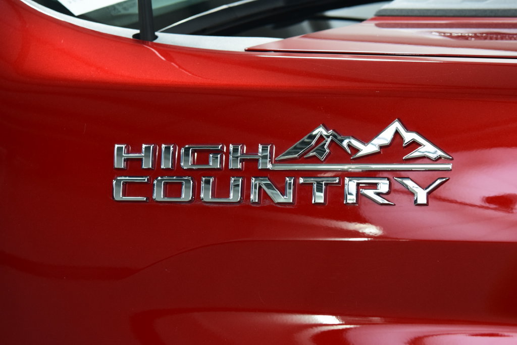 Used 2024 Chevrolet Silverado 3500 High Country w/ Technology Package AWD/4WD image 16