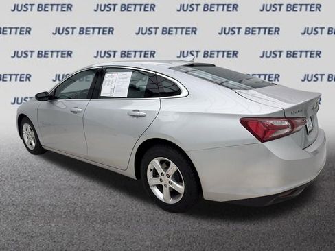 Used 2022 Chevrolet Malibu LT image 4