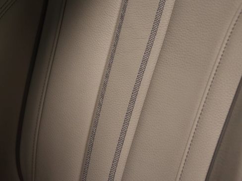 Used 2018 BMW M550i xDrive image 37