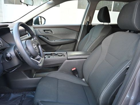 Used 2023 Nissan Rogue S image 13