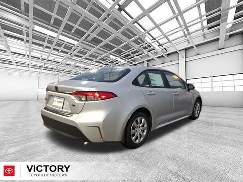 Used 2026 Toyota Corolla LE image 3