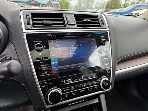 Used 2019 Subaru Outback 3.6R Limited AWD/4WD image 16