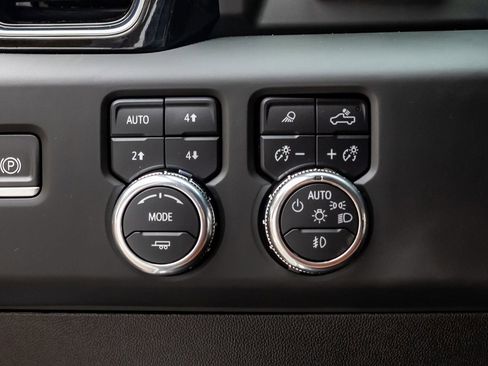 Used 2024 GMC Sierra 2500 Denali Ultimate AWD/4WD image 19