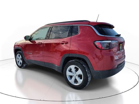 Used 2020 Jeep Compass Latitude w/ Cold Weather Group AWD/4WD image 3