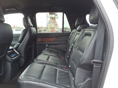 Used 2024 Lincoln Navigator L 4WD image 12