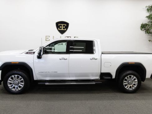 Used 2021 GMC Sierra 2500 Denali w/ Denali Ultimate Package AWD/4WD image 2