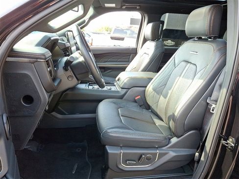 Certified 2023 Ford Expedition Platinum image 14