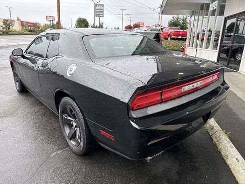 Used 2013 Dodge Challenger SXT w/ Sound Group image 4