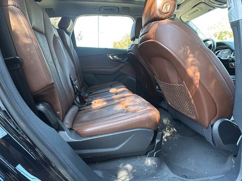 Used 2017 Audi Q7 3.0T Prestige w/ Prestige Package image 27