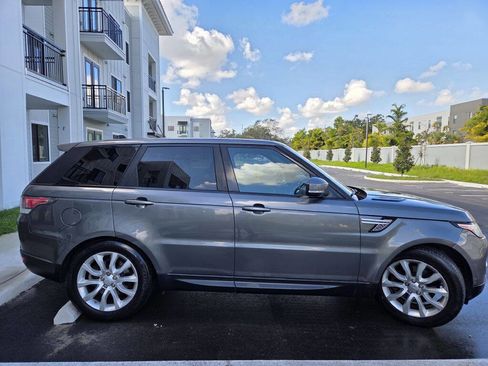Used 2016 Land Rover Range Rover Sport HSE image 4