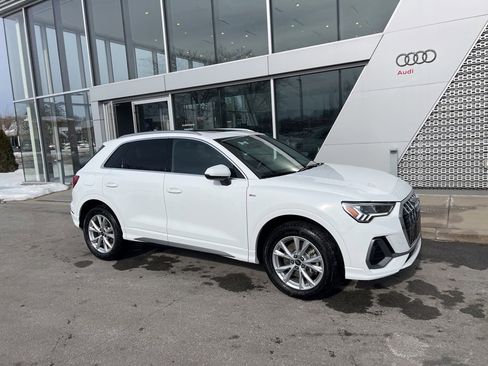 Used 2025 Audi Q3 2.0T Premium w/ Convenience Package image 13