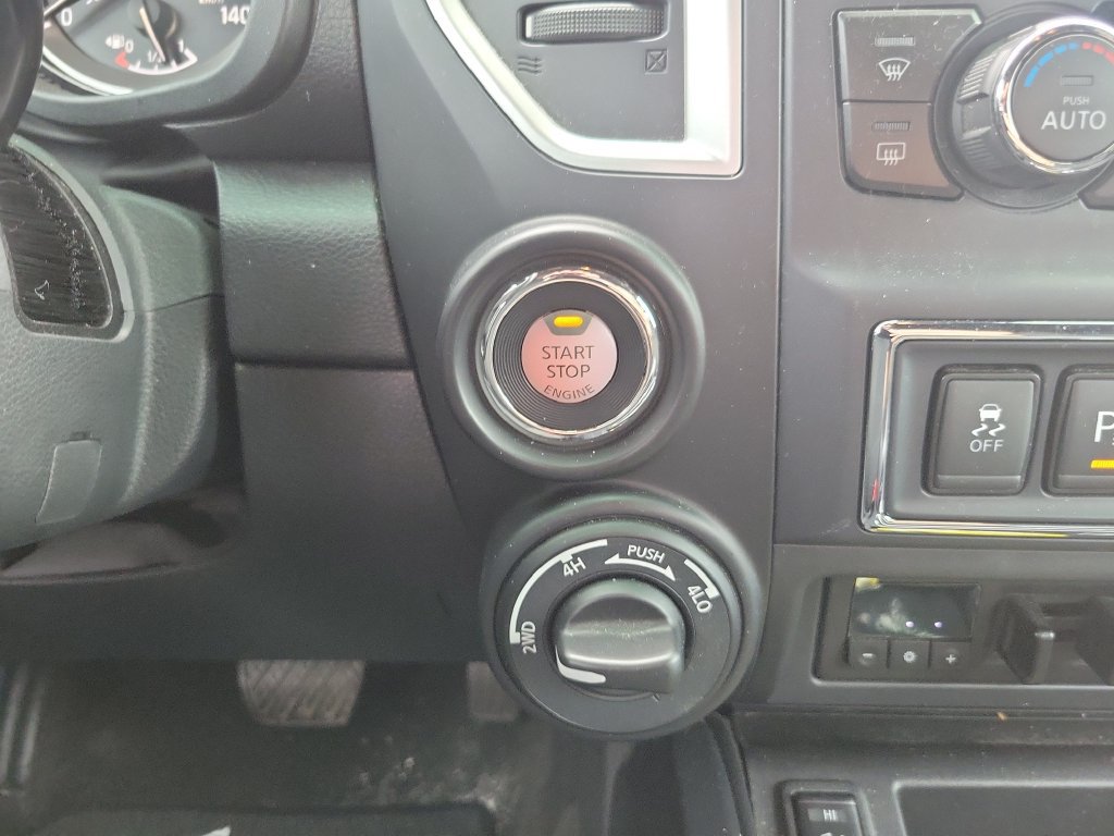 Used 2019 Nissan Titan SV w/ SV Convenience Package AWD/4WD image 28