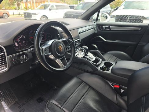 Used 2023 Porsche Cayenne Platinum Edition AWD/4WD image 15