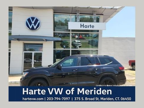 Certified 2023 Volkswagen Atlas SE w/ Panoramic Sunroof Package AWD/4WD image 1