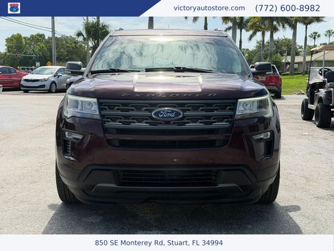 Used 2018 Ford Explorer XLT w/ Equipment Group 202A AWD/4WD image 11