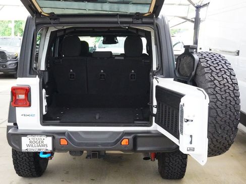 Used 2025 Jeep Wrangler Unlimited Rubicon 4xe w/ Safety Group AWD/4WD image 28