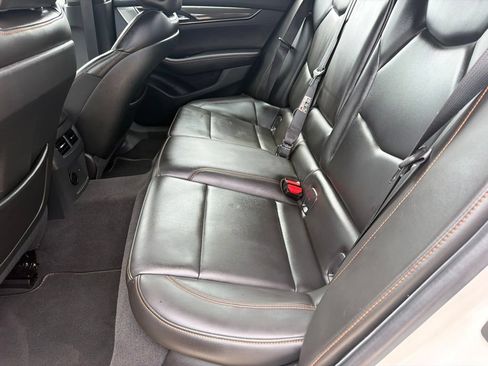 Used 2022 Cadillac CT5 V RWD image 10