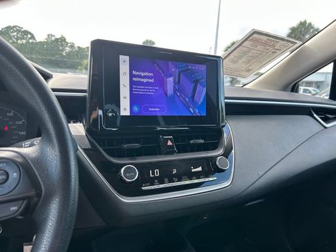 Used 2024 Toyota Corolla LE FWD image 30