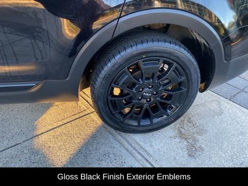 Used 2022 Kia Telluride EX w/ EX Premium Package image 9