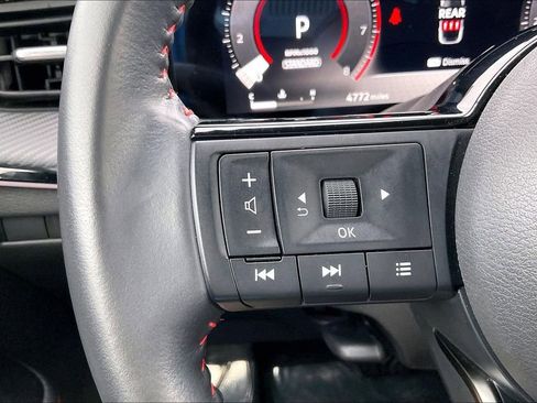 Used 2025 Nissan Kicks SR AWD/4WD image 18
