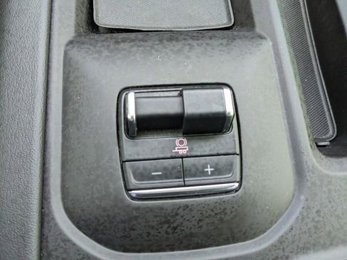 Used 2024 GMC Sierra 2500 Denali w/ Denali Reserve Package image 39