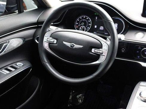 Used 2025 Genesis GV70 2.5T AWD/4WD image 23