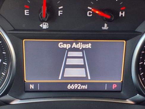 Used 2024 GMC Terrain SLT w/ Infotainment Package II image 14