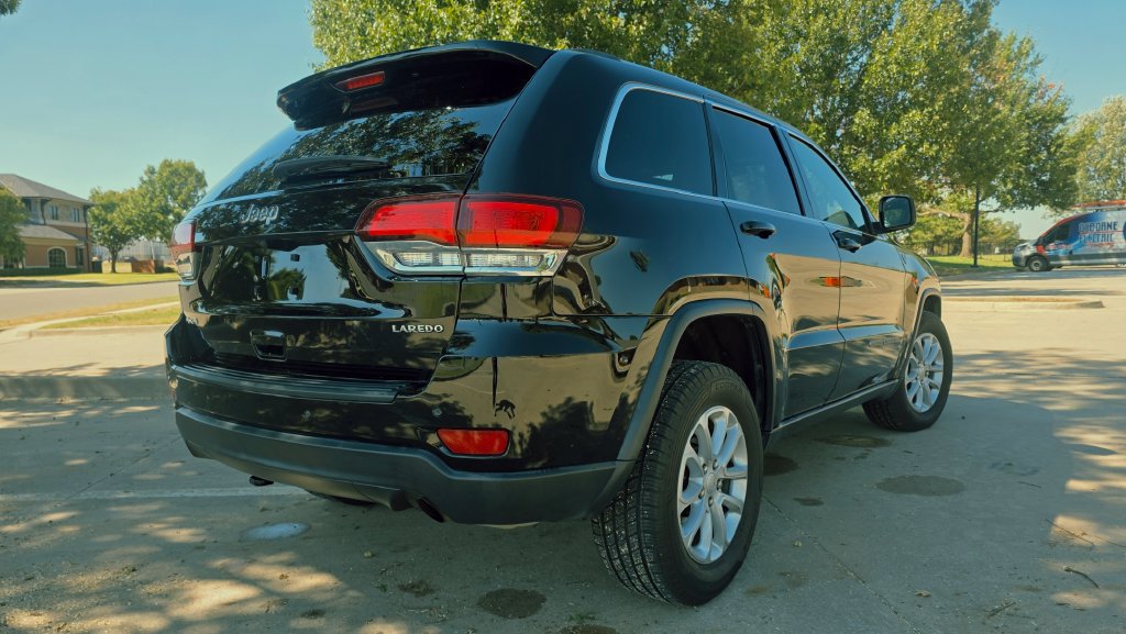 Used 2021 Jeep Grand Cherokee Laredo AWD/4WD image 9