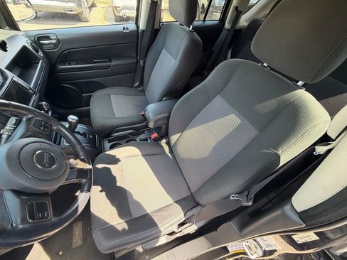Used 2012 Jeep Compass Latitude AWD/4WD image 19