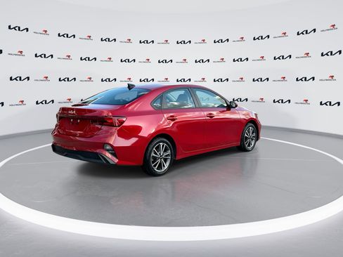 Used 2023 Kia Forte LXS image 8