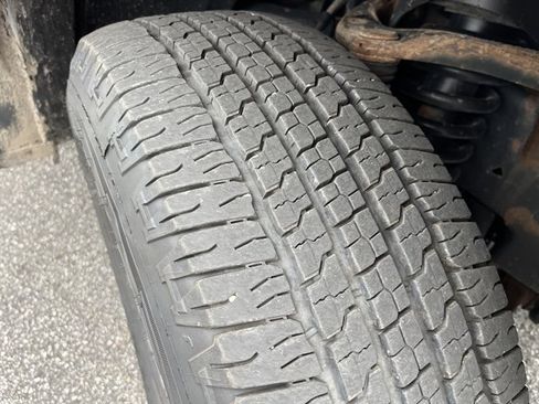 Used 2017 Ford F150 XLT AWD/4WD image 4