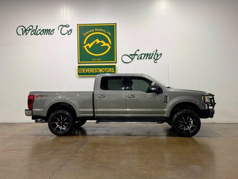Used 2020 Ford F350 Lariat w/ Lariat Value Package AWD/4WD image 9