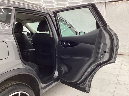 Used 2018 Nissan Rogue Sport SL image 23