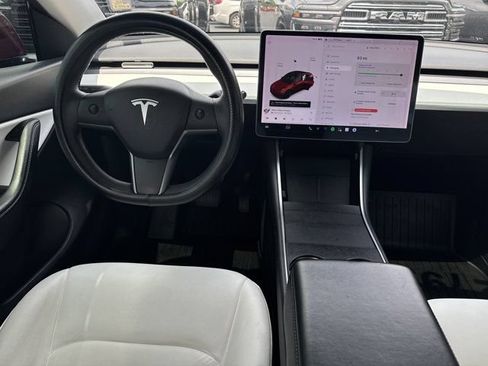 Used 2020 Tesla Model Y Long Range AWD/4WD image 26