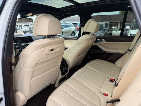 Used 2019 BMW X5 xDrive40i w/ Premium Package 2 AWD/4WD image 42
