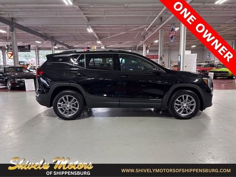 Used 2022 GMC Terrain SLT w/ Tech Package image 6