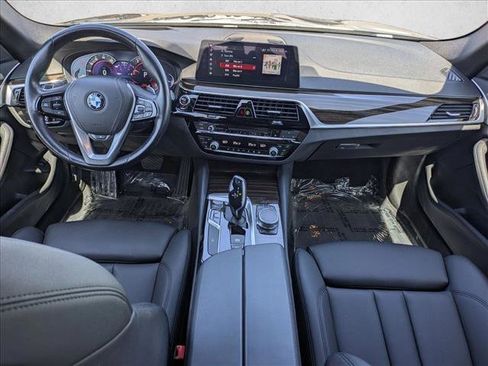 Used 2018 BMW 530i xDrive AWD/4WD image 18