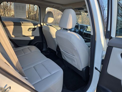 Used 2023 Nissan Rogue SL w/ SL Premium Package image 29