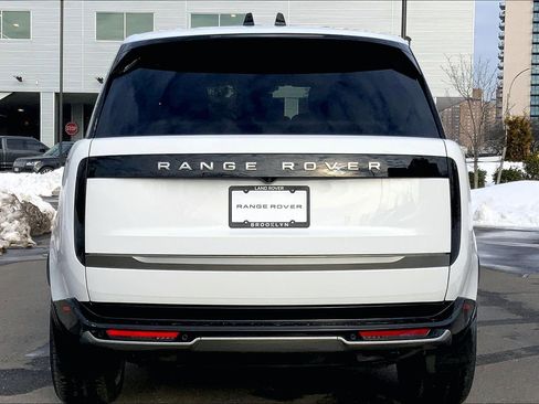 New 2026 Land Rover Range Rover SE image 4