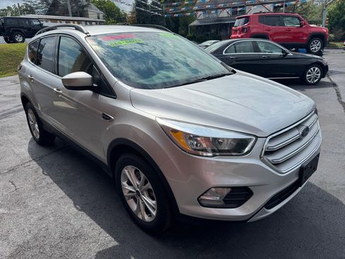 Used 2018 Ford Escape SE w/ SE Sync 3 Package image 8