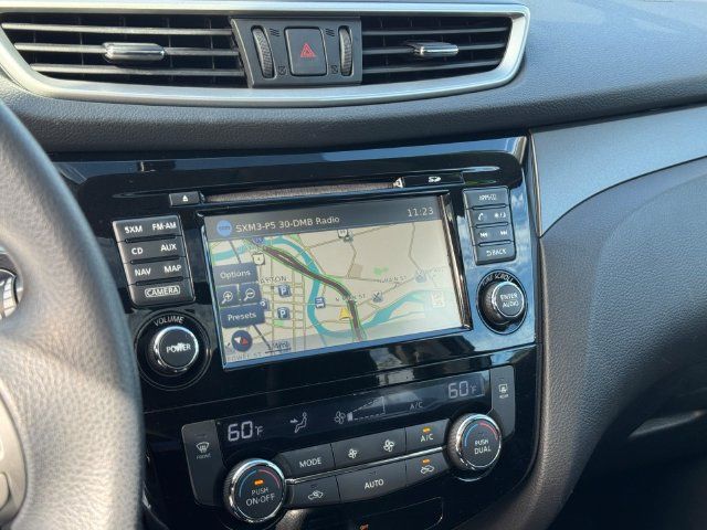 Used 2015 Nissan Rogue SV w/ SV Premium Package AWD/4WD image 16