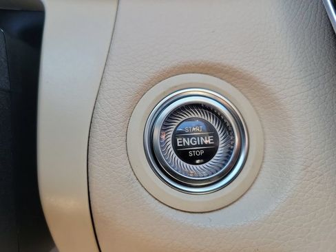 Used 2020 Mercedes-Benz C 300 Sedan image 31