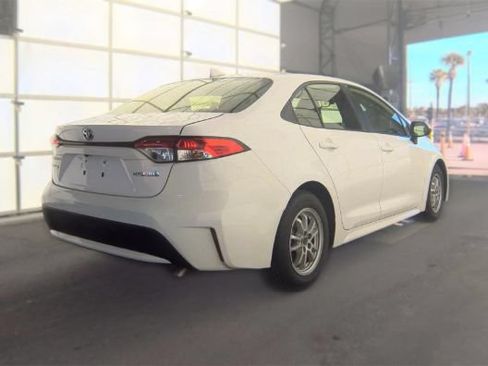 Used 2022 Toyota Corolla LE FWD image 4