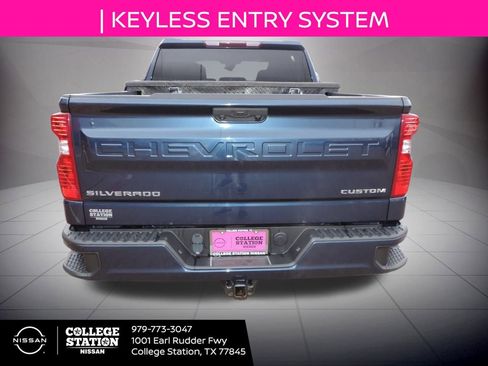 Used 2022 Chevrolet Silverado 1500 Custom image 5
